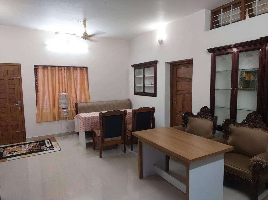 Home In Guruvayur-3 Bedroom Exteriér fotografie